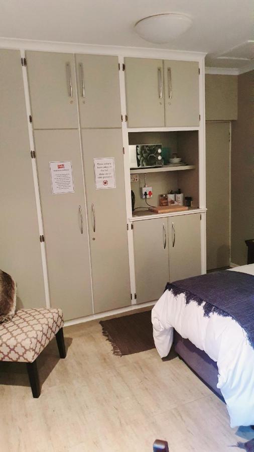 The Spare Bedroom Unit 1 Гаррисмит Экстерьер фото
