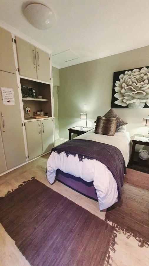 The Spare Bedroom Unit 1 Гаррисмит Экстерьер фото